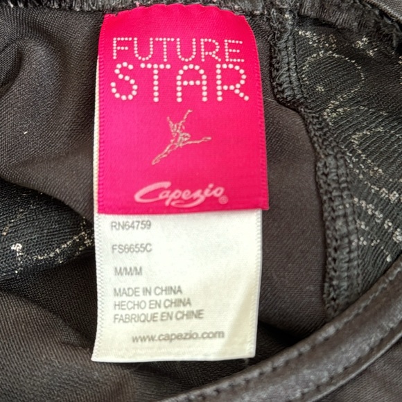 Gym/dance - Picture 3 of 3